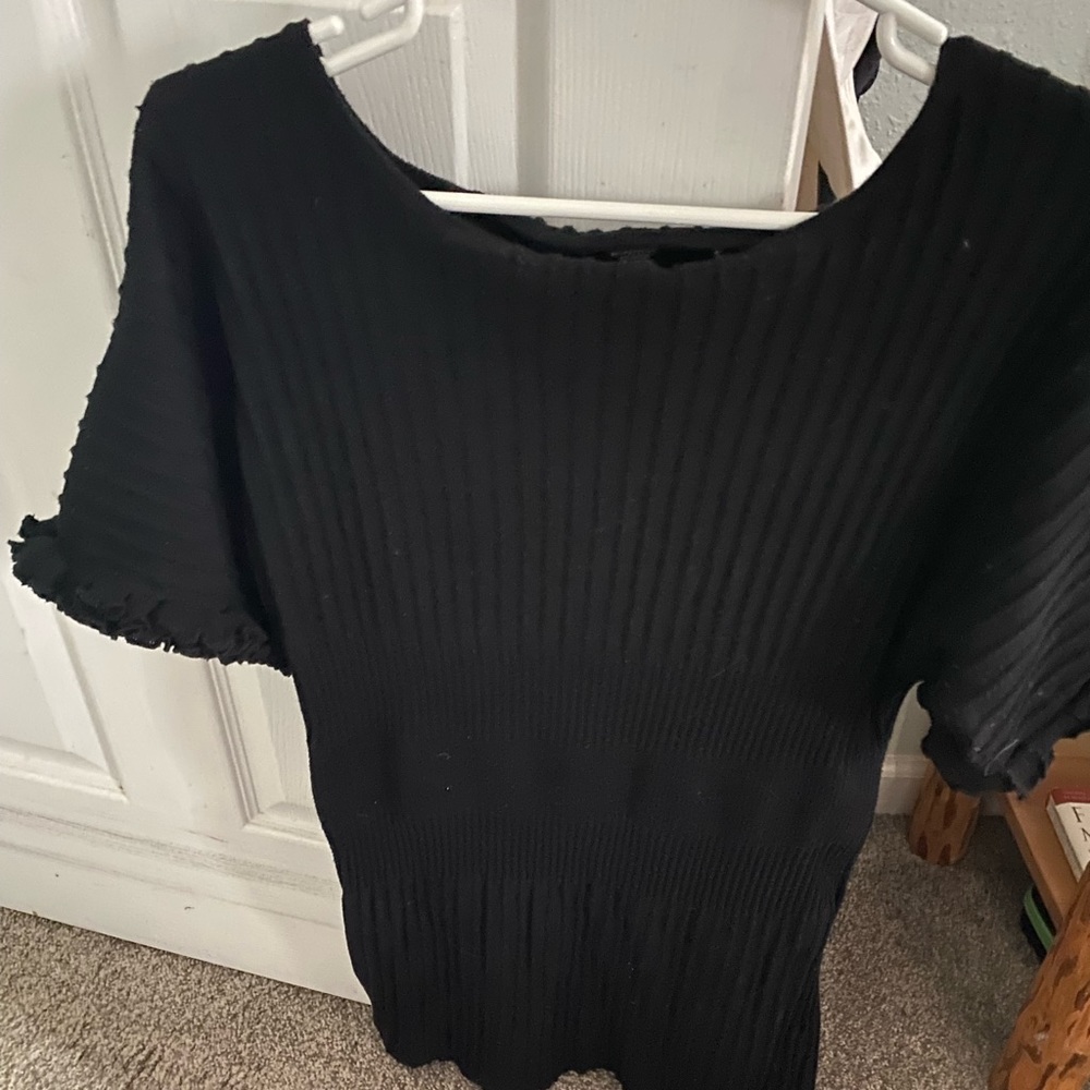 Black tunic sweater. Size large.